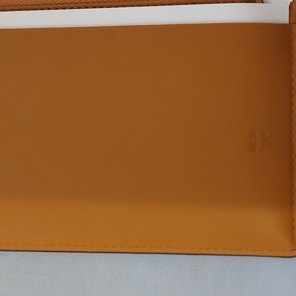BNWT Authentic MCM wallet - Picture 3 of 6